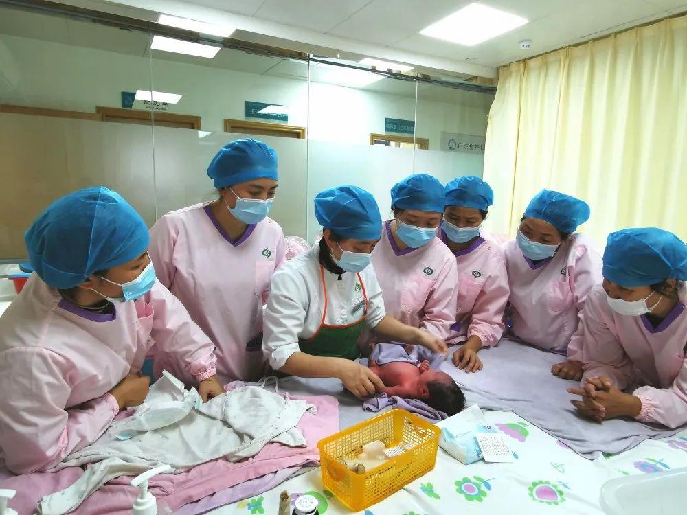 鄯善县妇婴监护型护送